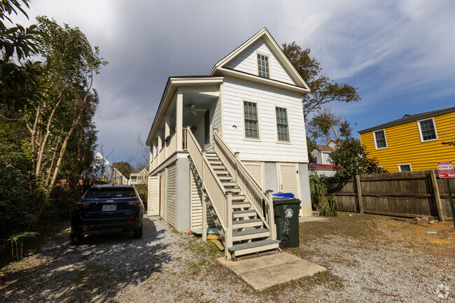 Building Photo - 38 Reid St Rental