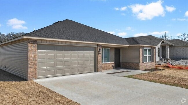 Building Photo - 3505 N J R Martin Dr Rental