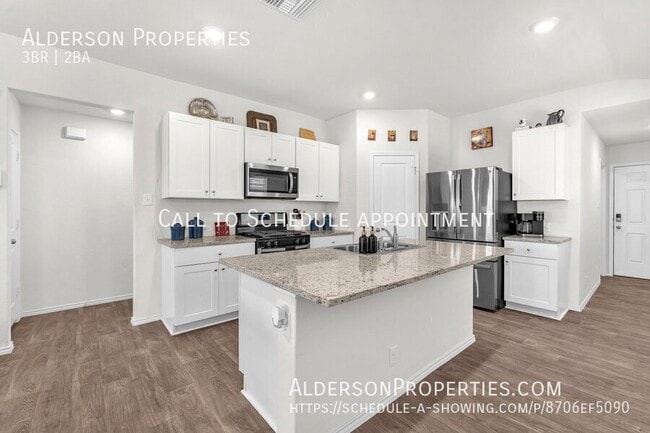 Photo - 4410 Lake Ritter St