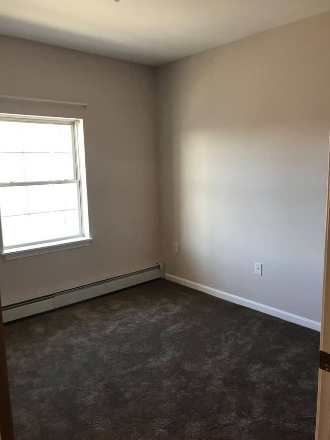 2nd Bedroom - 18 Harbor Ave Unit 412 Meridian Place