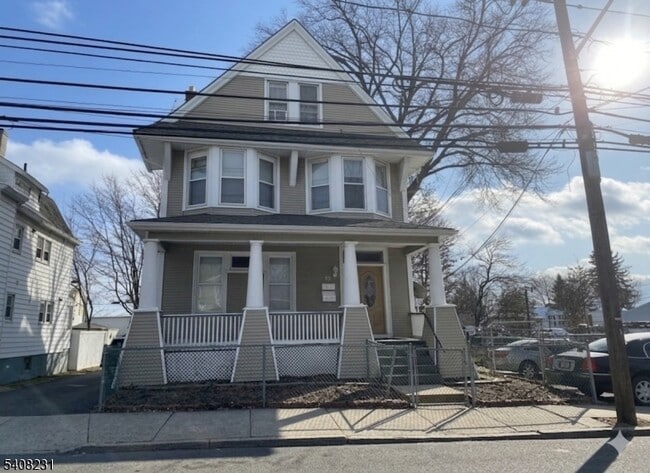 Building Photo - 32 Harrison Ave