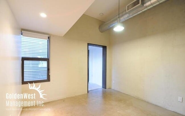 Photo - Charming 1Bdm 1Ba Unit in the Heart of Pho...