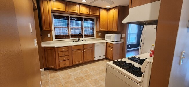 Photo - 1224 Woodlawn Dr