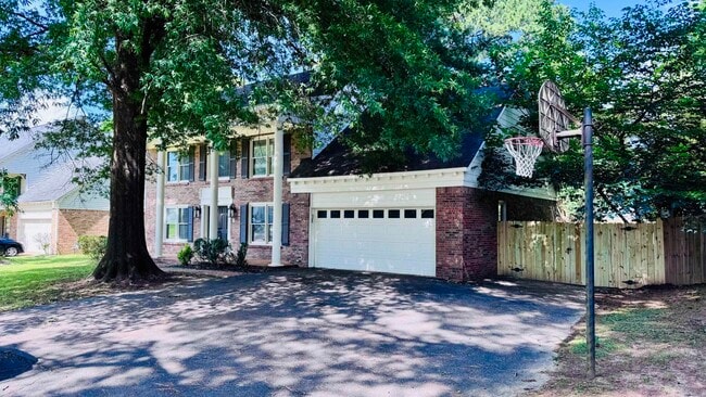 Photo - 1834 Brierbrook Rd