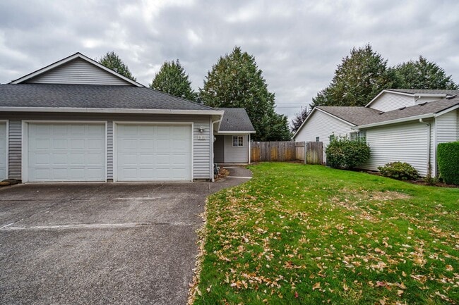 Photo - 2 Bedroom 2 Bath Single Level Move In Read... Unit 8415