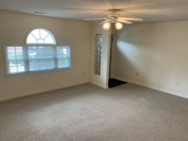 Living Room - 5 Mruck St Unit Eastview