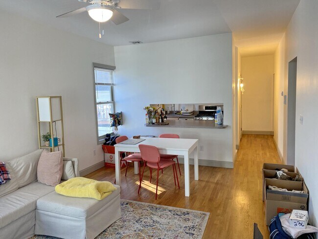 Photo - 56 Market St Unit 3