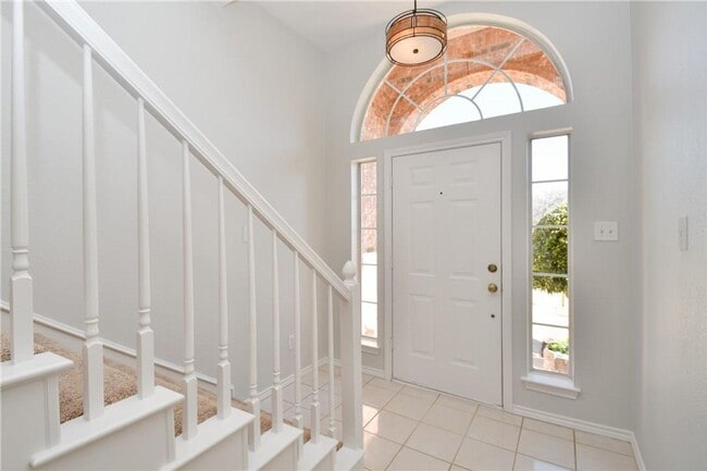 Photo - 8435 Creekside Cir