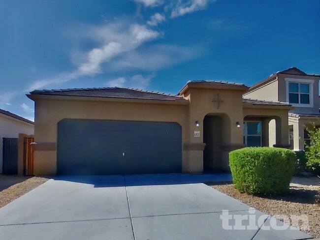 Photo - 42037 W Lunar St