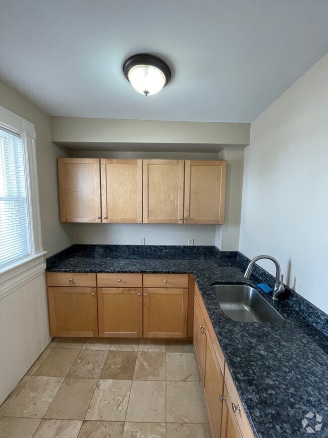 Building Photo - 100 Wilson Street Unit #2 Rental