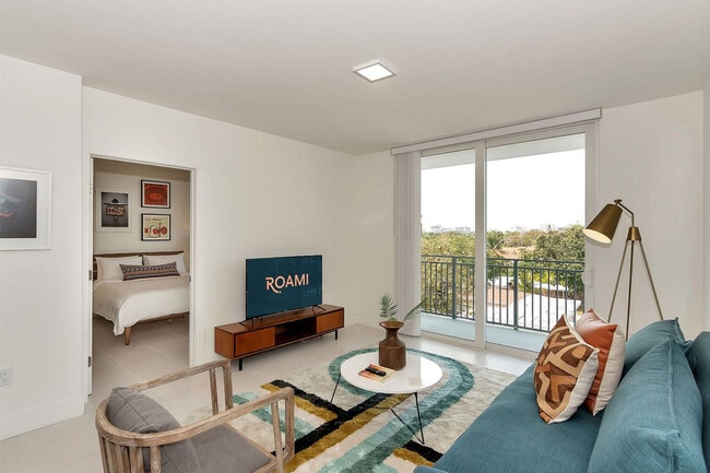 Building Photo - 1710 SW 27th Ave Rental
