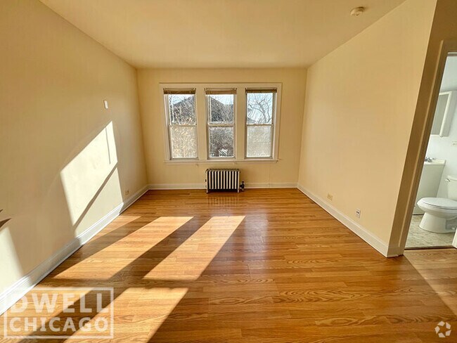 Building Photo - 2606 N Kimball Ave Unit 303 Rental