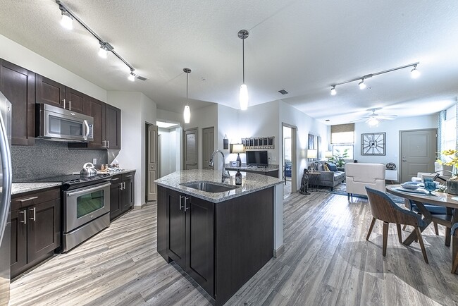 The Hamptons at Palm Beach Gardens Apartments