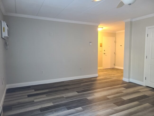 576 Washington St Unit 111