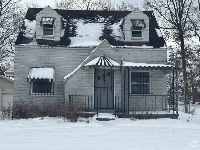 Building Photo - 229 E Avondale Ave Rental