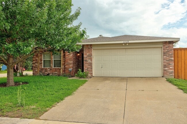 Building Photo - 4608 Cedar Crest Dr