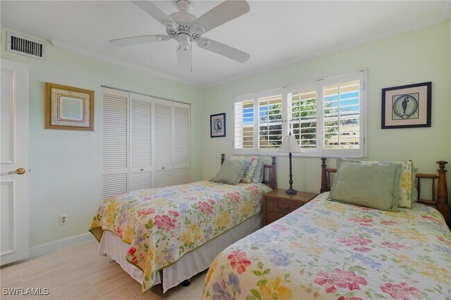 Building Photo - 49 High Point Cir S Unit 104