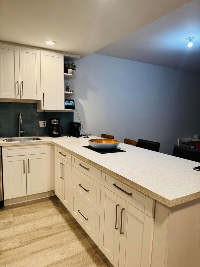 Photo - 2800 N Palm Aire Dr