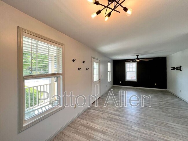 Photo - 130 Warren Haynes Dr