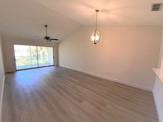 Photo - ** NEWCASTLE AT BERKSHIRE LAKES ** 2 BED / 2 BATH CONDO - GREAT LOCATION! - ANNUAL RENTAL