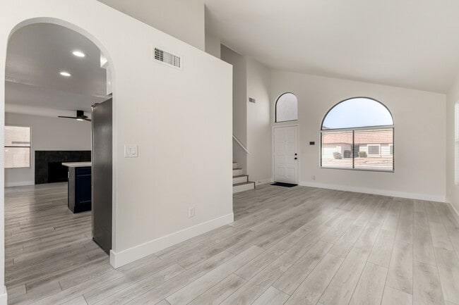 Photo - 2721 E Dry Creek Rd