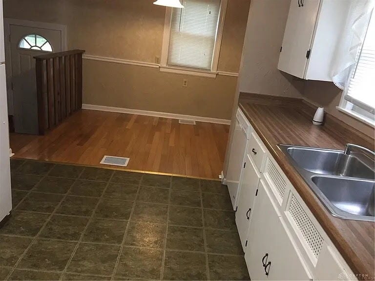 Photo - 2820 Harvey Ave