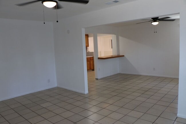 Photo - 820 W Harriet St