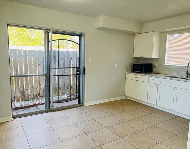 Photo - 13114 Benford Dr