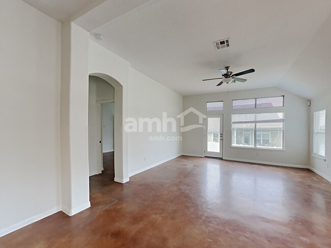 Photo - 101 Brook Shire