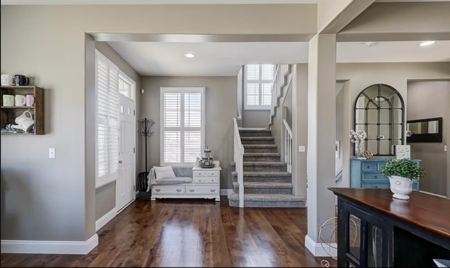 Photo - Gorgeous 4 Bedroom In The Grove!!