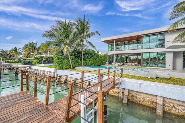 Photo - 1234 S Biscayne Point Rd