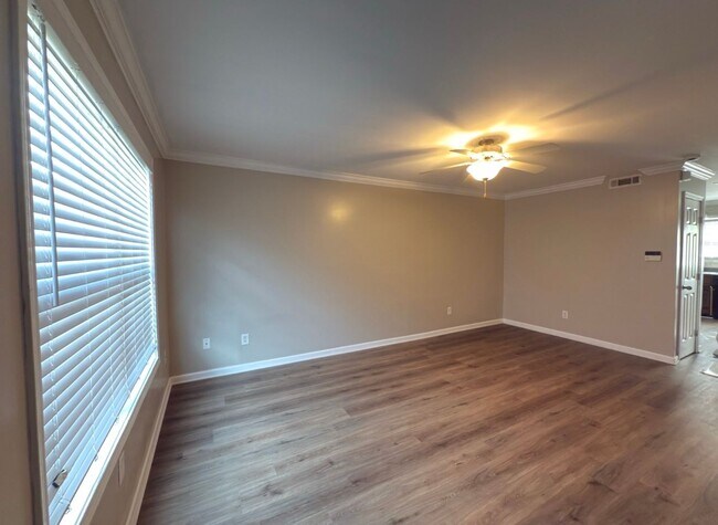 Photo - 2 Bedroom/11.5 Bath Dallas Townhome