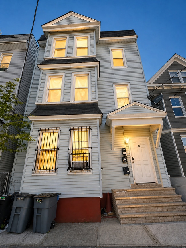 Building Photo - 51 N 14th St Unit 3