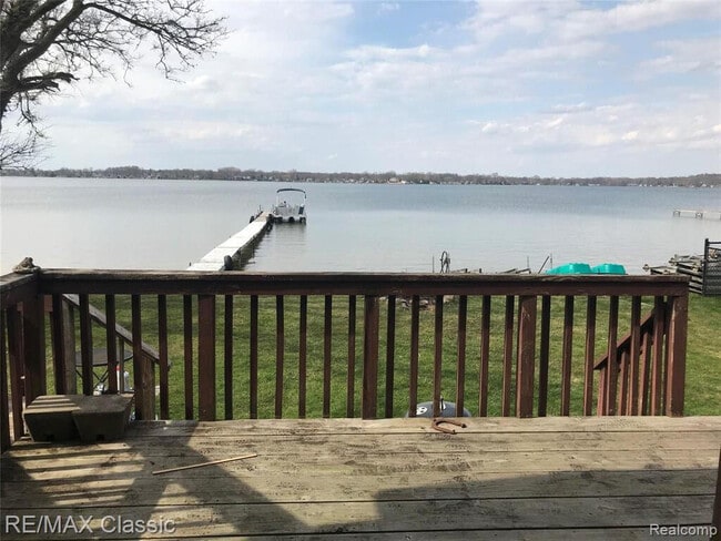 Photo - 381 E Shore Dr