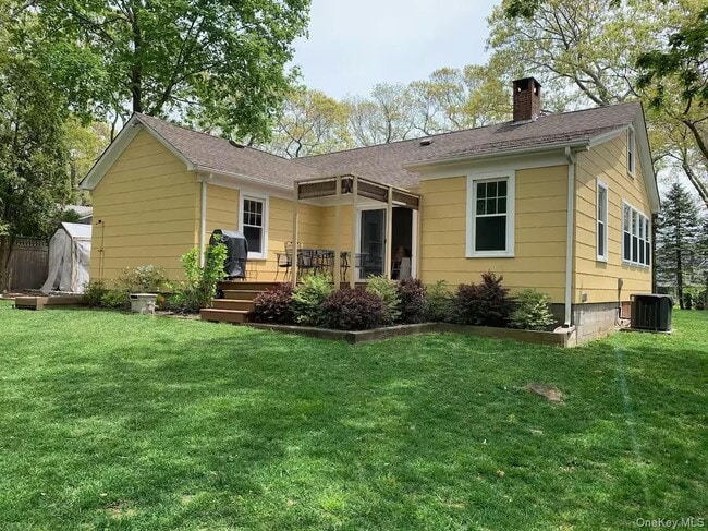 1240 W Rd