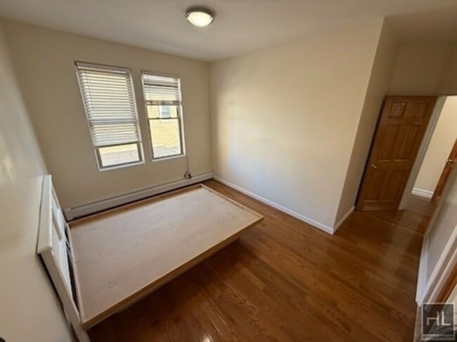 Photo - 102 STREET Unidad 2F