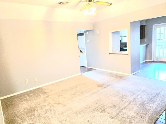 Building Photo - Gated HOA Community