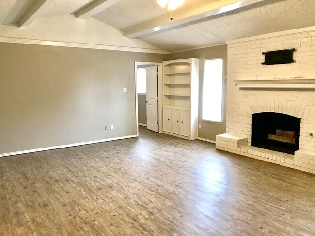 Photo - 8606 Geneva Ave