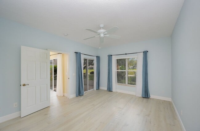 Photo - 135 Aquarina Blvd