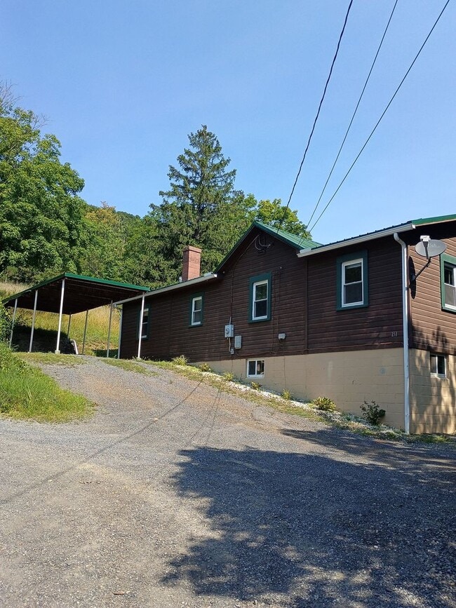 Photo - 3BR/1 Bath  SFH in West Virginia