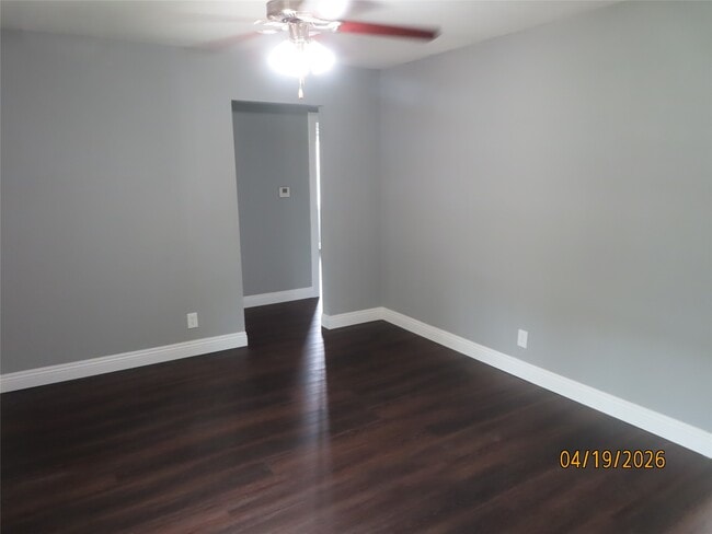 Photo - 10410 Broadstairs St