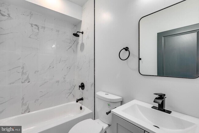 Photo - 1221 W Lehigh Ave