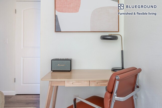 Photo - 245 Bush St Unidad SI FL2-ID2037