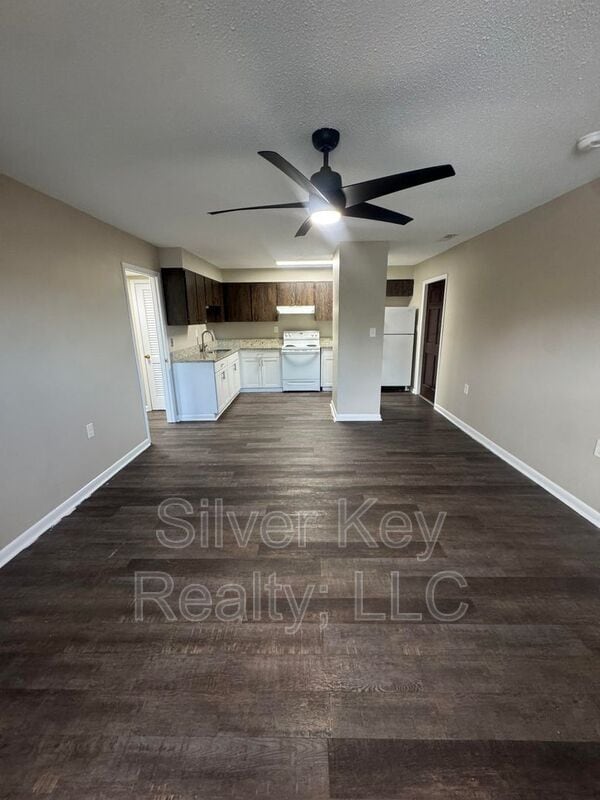 Photo - 114 Old Athens Pike Unit 2A