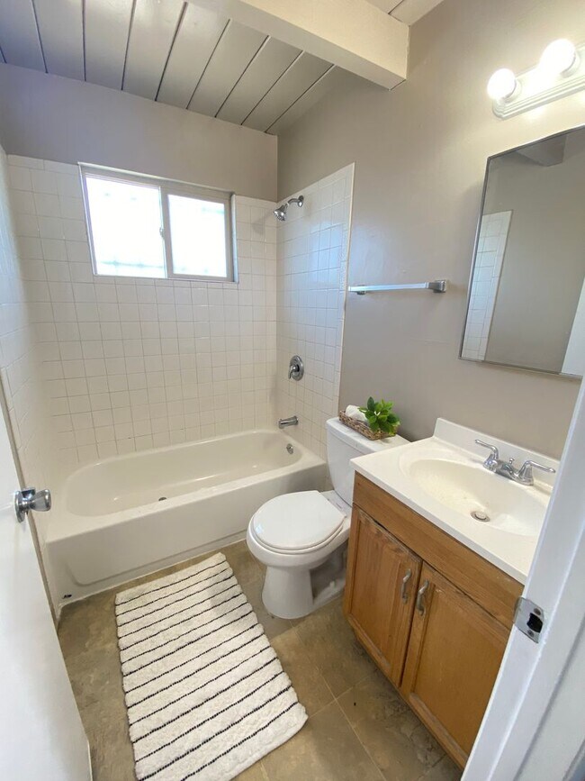 Photo - 608-610 19th St Unit 610 B