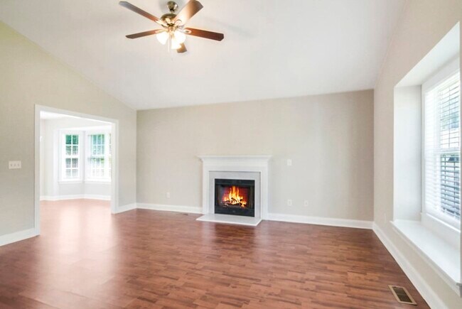 Photo - 601 Flicker Ct