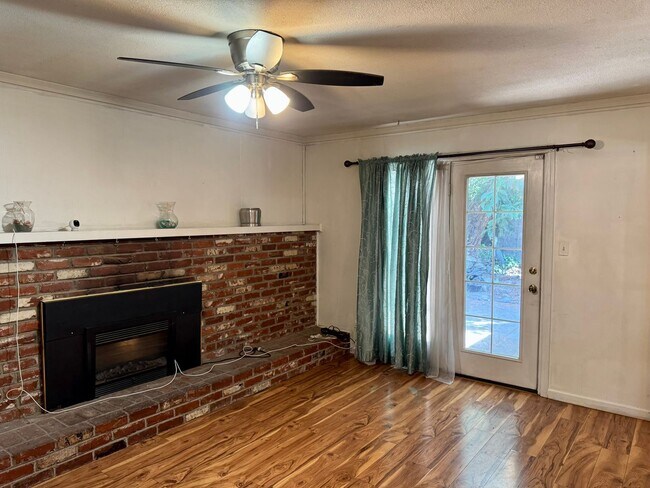 Photo - 3 Bedroom / 2 Bath House in East North Merced