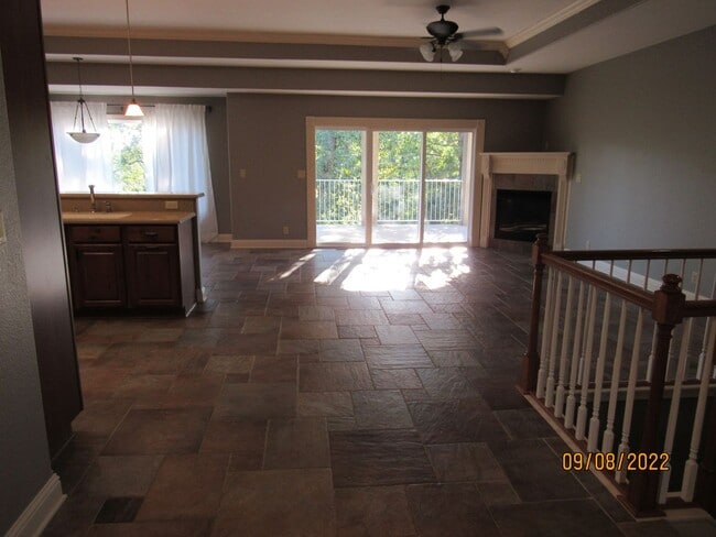 Photo - 4 bedroom duplex in Camdenton