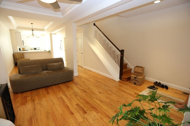 Photo - 237 16th St SE