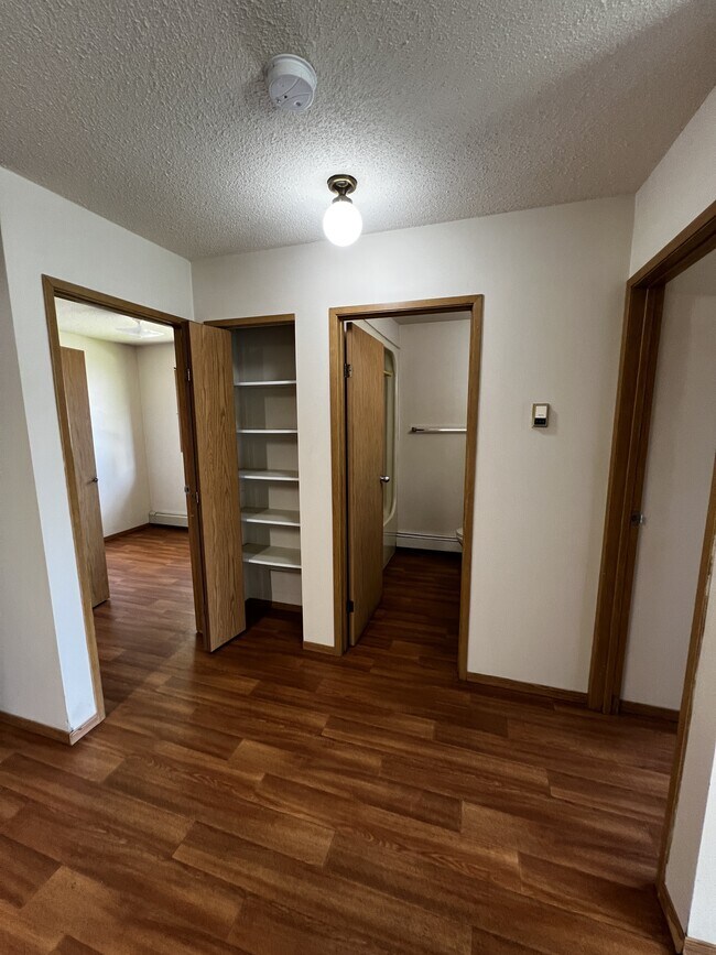 Photo - 5013 50 St Unit 308